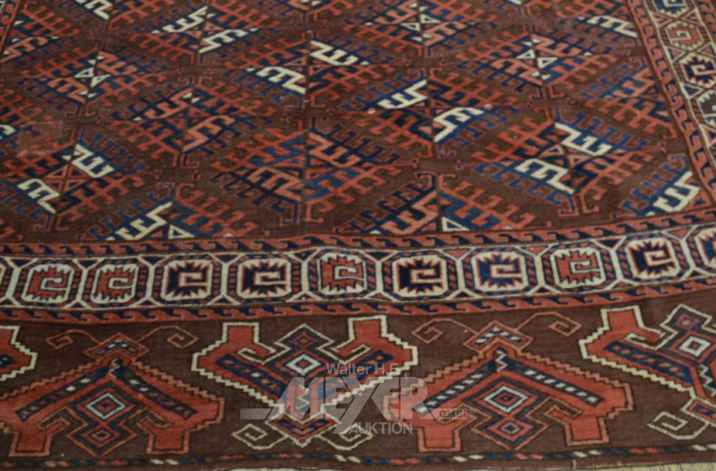 Teppich, braungrundig