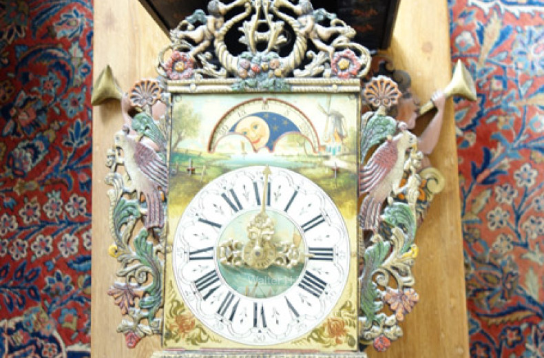 Freischwingeruhr mit Mondphase,