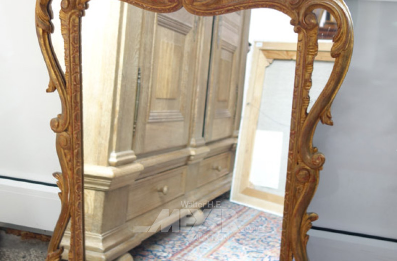 Spiegel im Barockstil, goldfarbiger