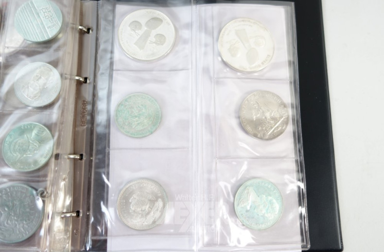 Münzalbum mit ca. 220 versch. Münzen: