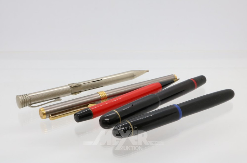 8 versch. Stifte und Füller, u.a.