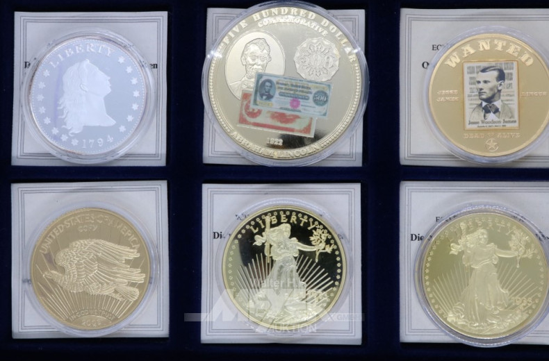 Schachtel mit 7 Gedenkprägungen