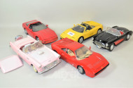 5 versch. Modellautos, teilw. beschädigt