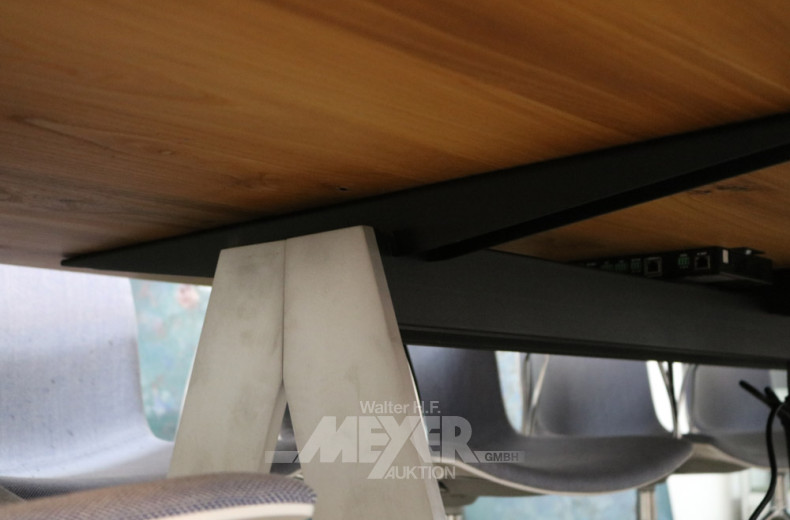 Konferenztisch, Kernbuche massiv auf