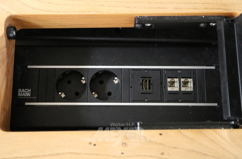 Konferenztisch, Kernbuche massiv auf