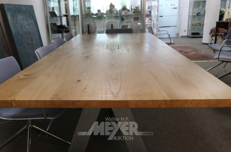 Konferenztisch, Kernbuche massiv auf