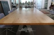 Konferenztisch, Kernbuche massiv auf