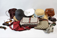 Posten Handtaschen, Damenhüte und