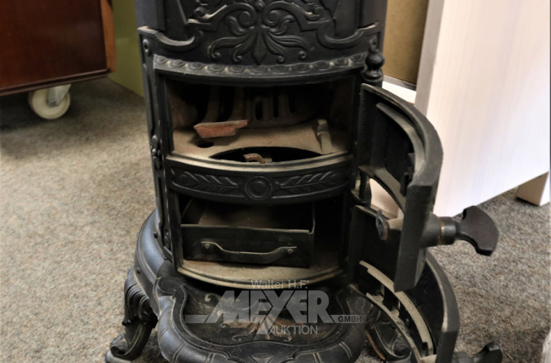 Jugendstil-Ofen, Gusseisen,