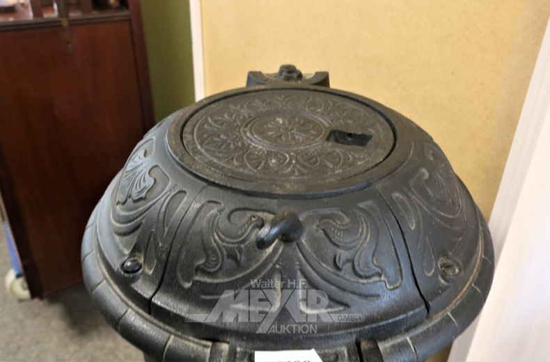 Jugendstil-Ofen, Gusseisen,