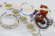 Posten Modeschmuck: u.a. Armreif,