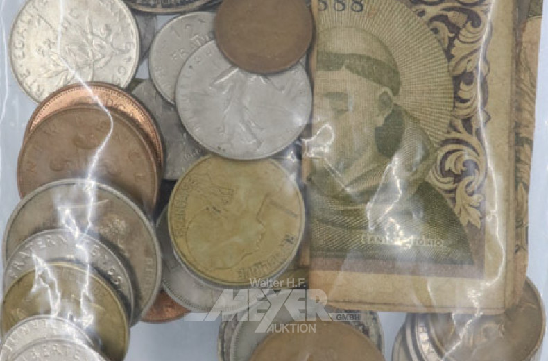 Posten Münzen und 1 Zigarettenetui