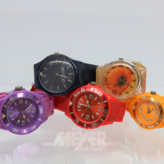 8 Armbanduhren, Kunststoff