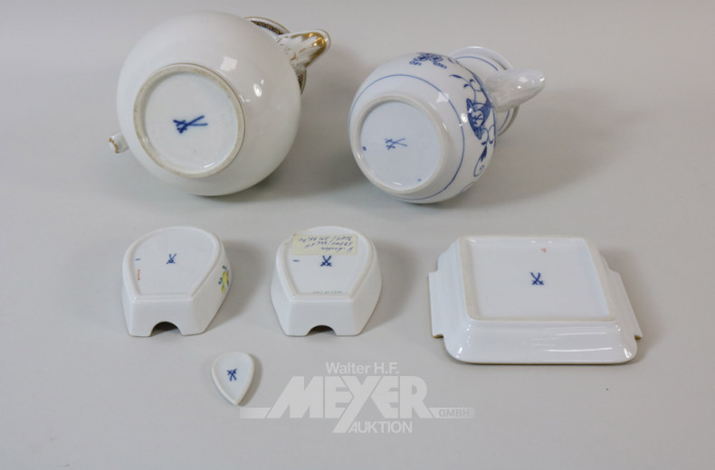 6 Teile MEISSEN: 3 Aschenbecher, 2