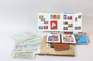 Posten Briefmarken und Münzen,