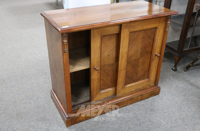 Gründerzeit-Aktenanrichte,