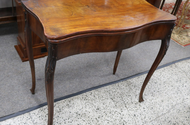 Spieltisch, 19. Jh., Mahagoni,