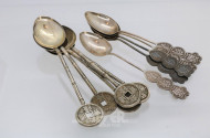 11 asiatische Löffel, Silber,