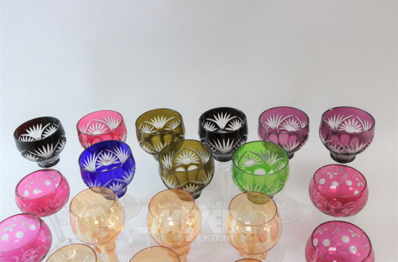 Posten Weinrömer und Gläser,