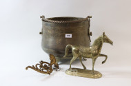 Messingkessel und 2 Figuren