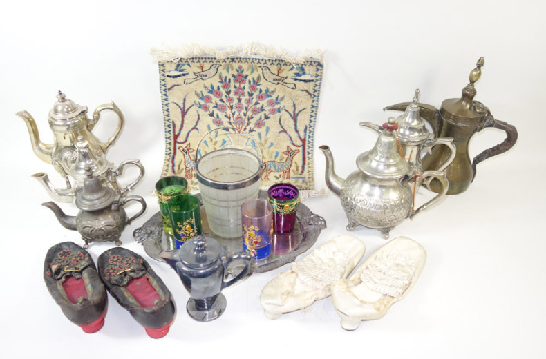 Posten asiat. Dekoration: