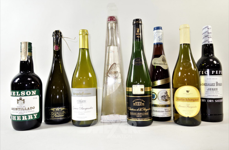 26 versch. Flaschen Rot- und Weißwein