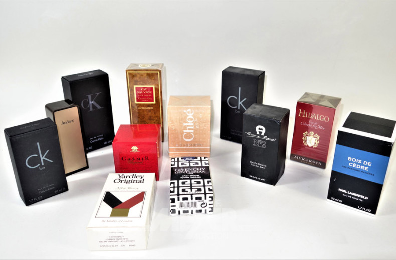 gr. Posten versch. Parfumartikel: