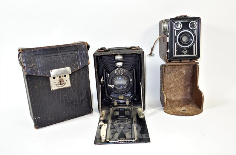 9 div. Fotoapparate: u.a. AGFA