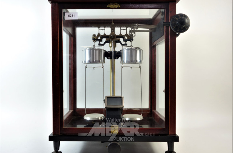 alte Präzisionswaage ''Satorius-Werke''