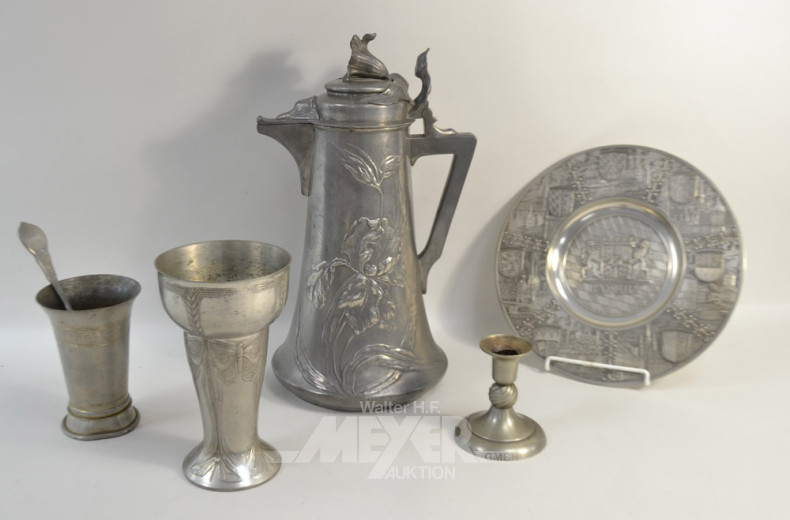 5 Teile Zinn: Becher, Wandteller,