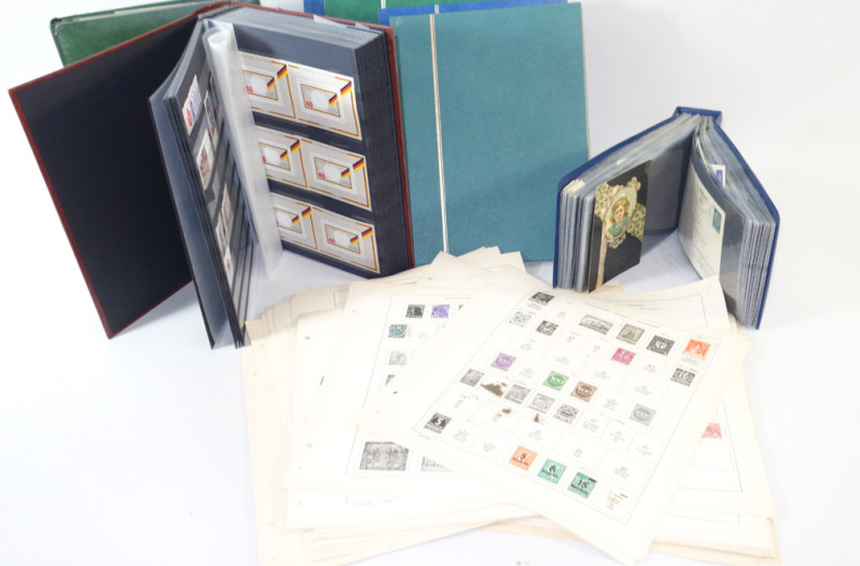 kl. Posten lose Briefmarken u. -Alben