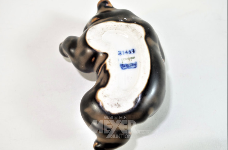 kl. Porzellan-Figur, liegender Bär