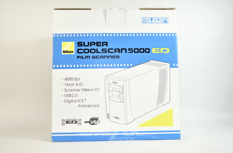 Film-Scanner ''Nikon'',