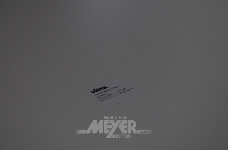 ovaler Besprechungstisch