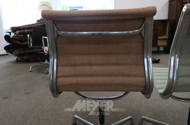 2 Konferenzstühle, starr,