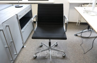Bürodrehstuhl, schwarz,