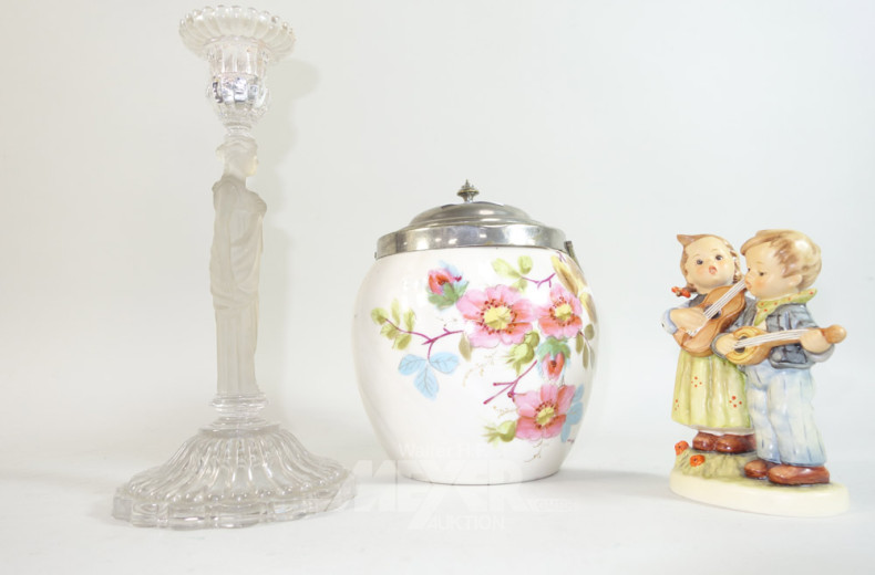 Teedose mit Blumenmotiv