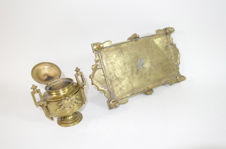 Schreibfederschale mit aufgesetztem