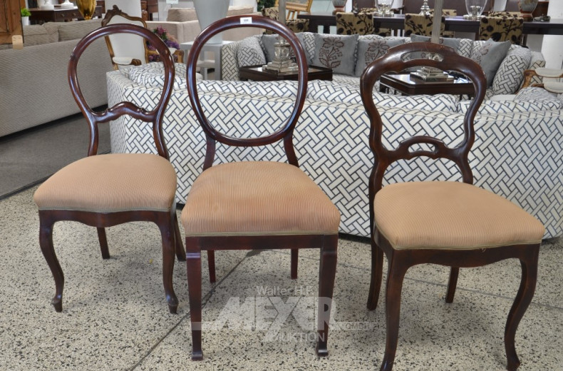 6 versch. Nussbaum Stühle