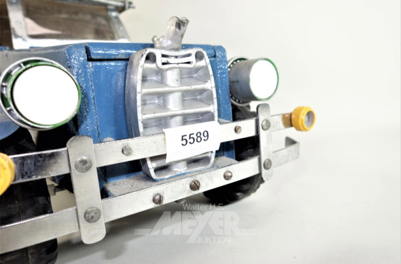 Holz-Dekoauto, H 26 x L 56 cm