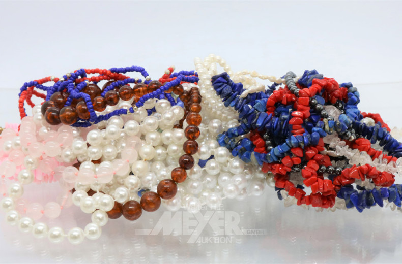 Posten Modeschmuck: Ketten u.a.