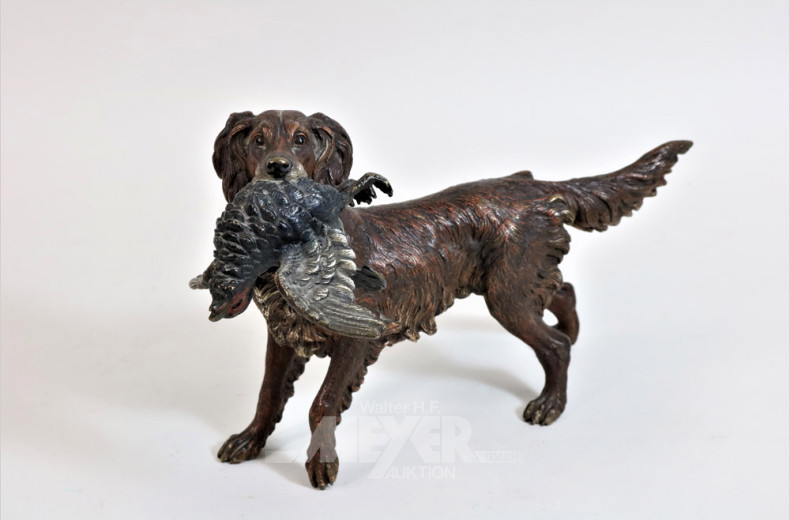 Bronzefigur ''Jagdhund mit Beute'',