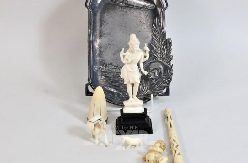 Posten figürliche Hornschnitzereien: