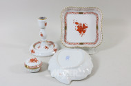 4 Porzellanteile HEREND, ''ind. rot'':