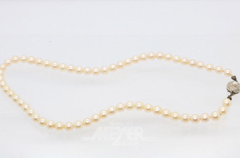 Zuchtperlenkette mit 333er GG-Schließe