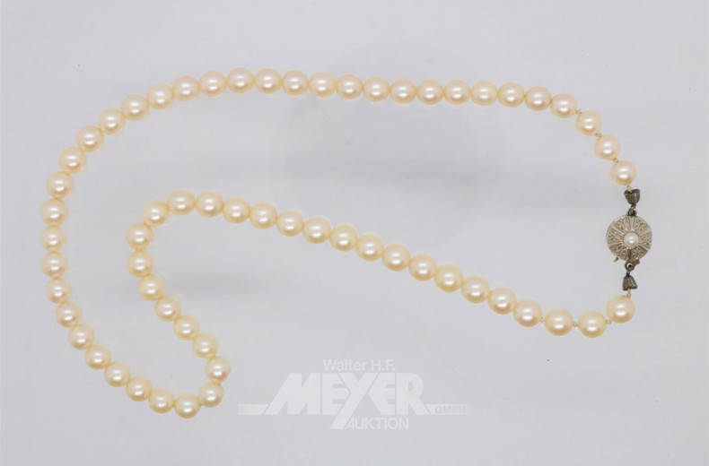 Zuchtperlenkette mit 333er GG-Schließe