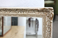 Wandspiegel, Holzrahmen, beige mit