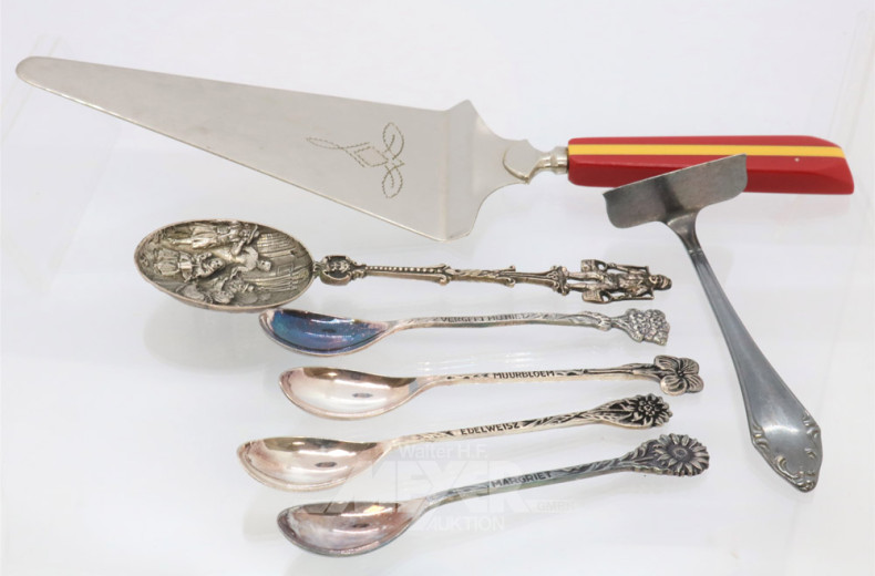 Besteckkasten: Sahnelöffel, Tortenheber,