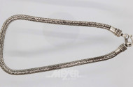 Zopfmuster-Collier, Silber, ca. 146 g.