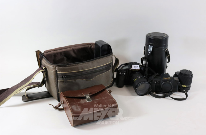 2 Kamera´s CANON sowie 1 Fernglas